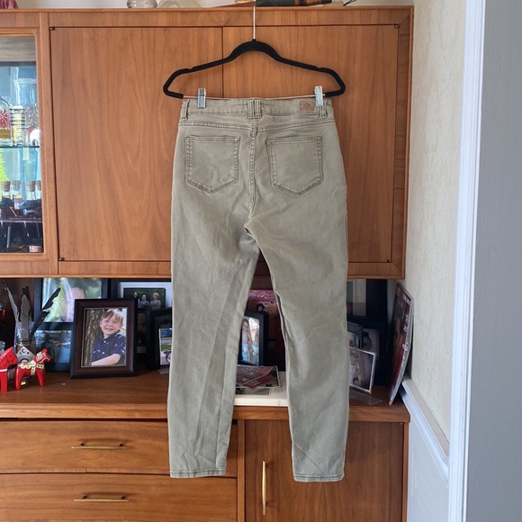 JORDACHE Army Green Jeans - Picture 4 of 6